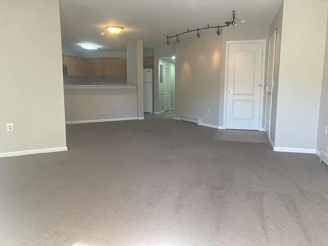 2 bed, 1074 sqft, $3,400 — Photo 4