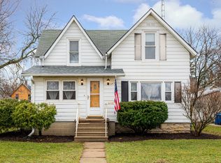 143 Evans Ave, Dekalb, IL 60115