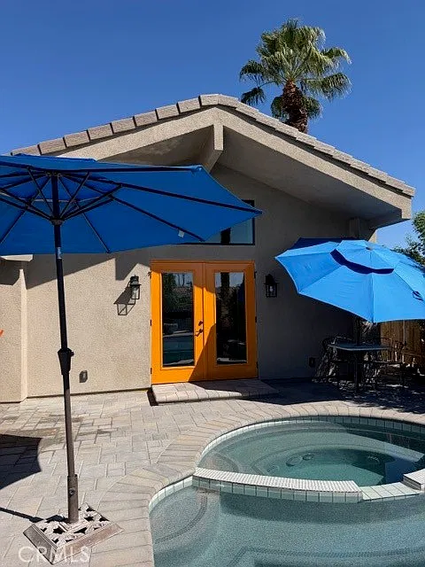 Studio, 500 sqft, $2,500 — Photo 2