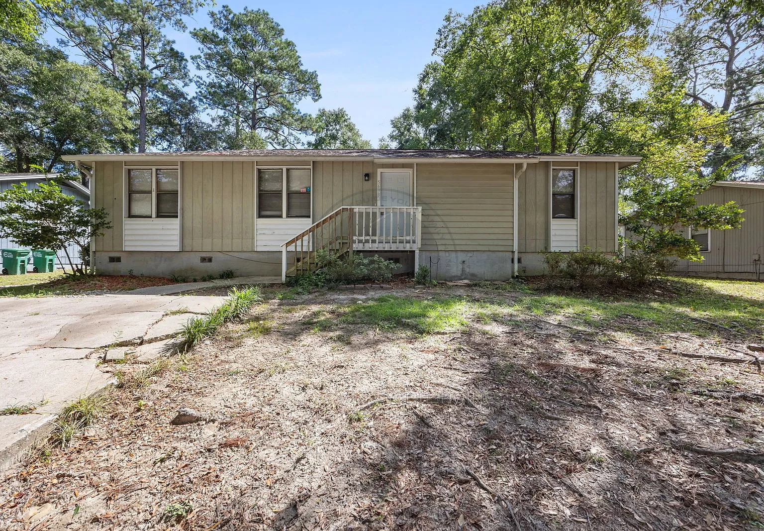 4 bed, 2.0 bath, 1266 sqft, $1,800 — Photo 2