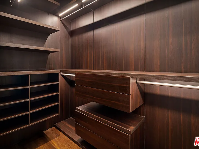 527 Norwich Dr — Photo 15