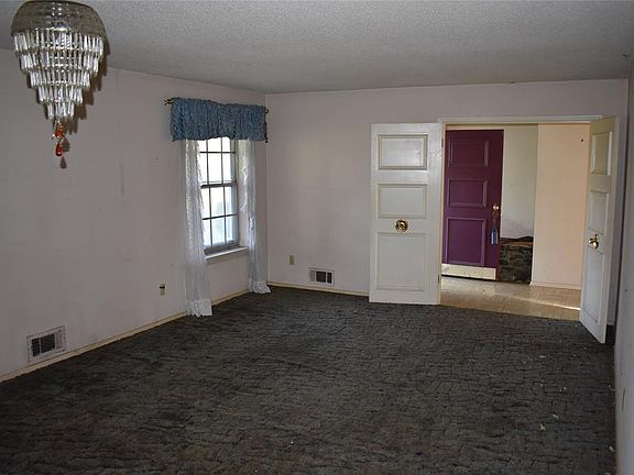 4th image of 1202 Cedar Cir