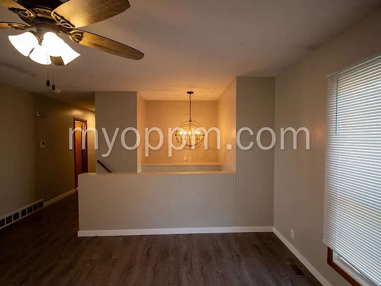 9129 Grand Ave — Photo 5