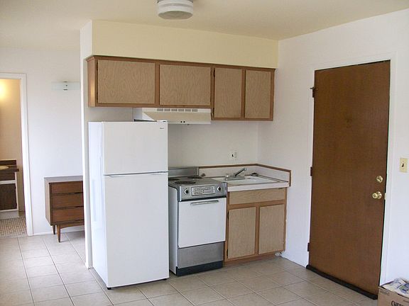 3rd image of 29264 Gloede Dr APT 2