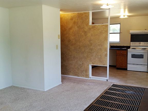5th image of 764 S Lundstrom St