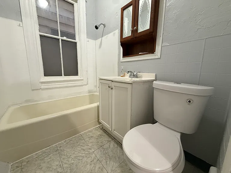 3851 Newark Ave — Photo 7