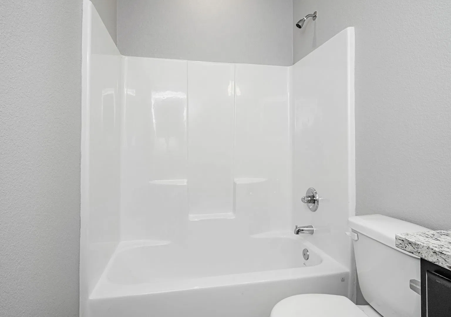 520 Fallbrook Dr — Photo 2