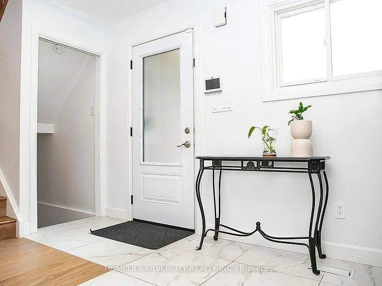 21 Mitchell Ave — Photo 5