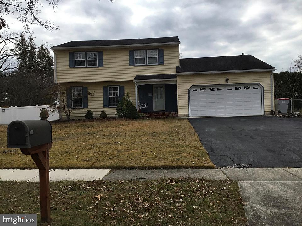 1st image of 933 Tanglewood Ln