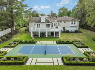 11 Mosley Rd, Newton, MA 02459