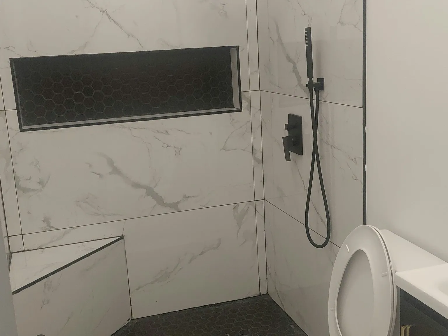 2 bed, 1000 sqft, $1,600 — Photo 3