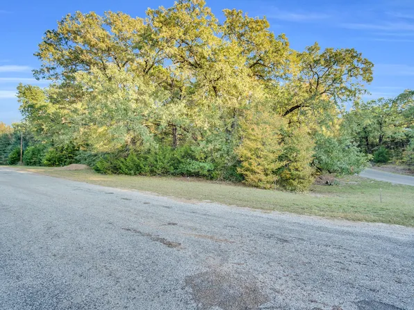 Hidden Oaks Ln, Corsicana, TX 75109