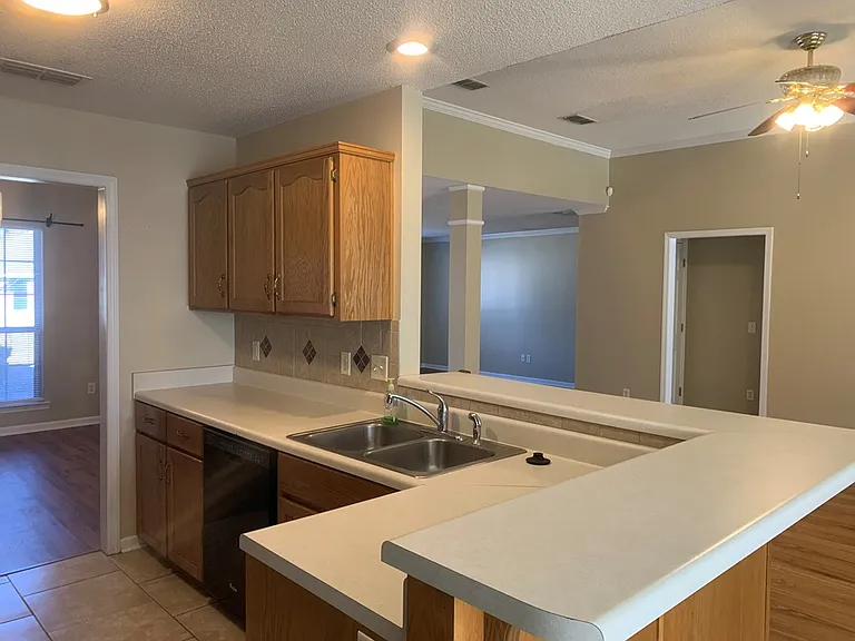1169 Cumberland Dr — Photo 11