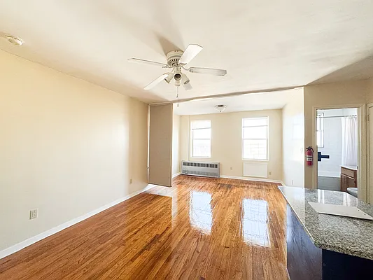 Rented by Lions Guard Brokerage LLC | media 9