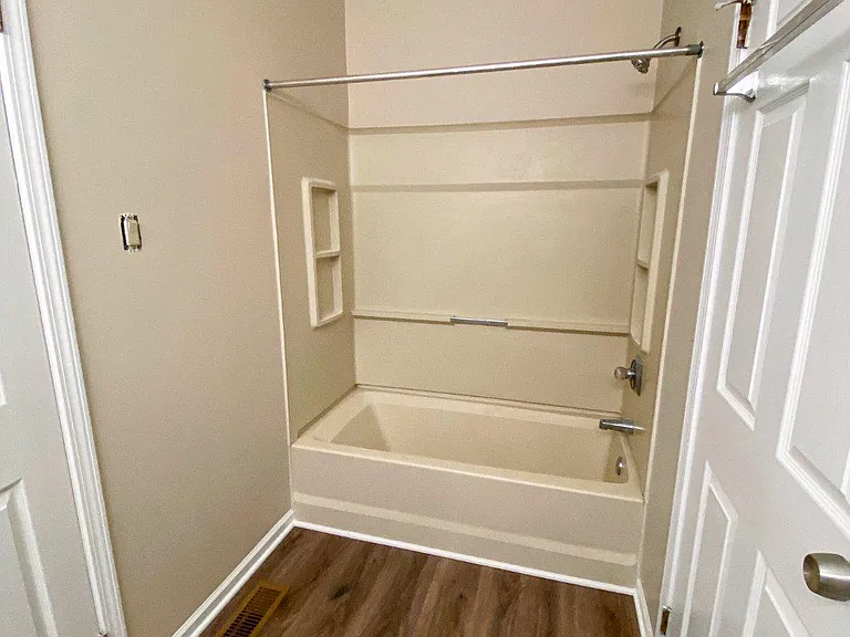 60 Summit Ct — Photo 15