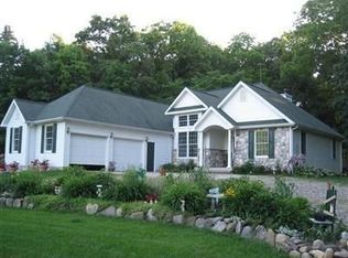 12364 Hunters Ridge Ln, Plainwell, MI 49080