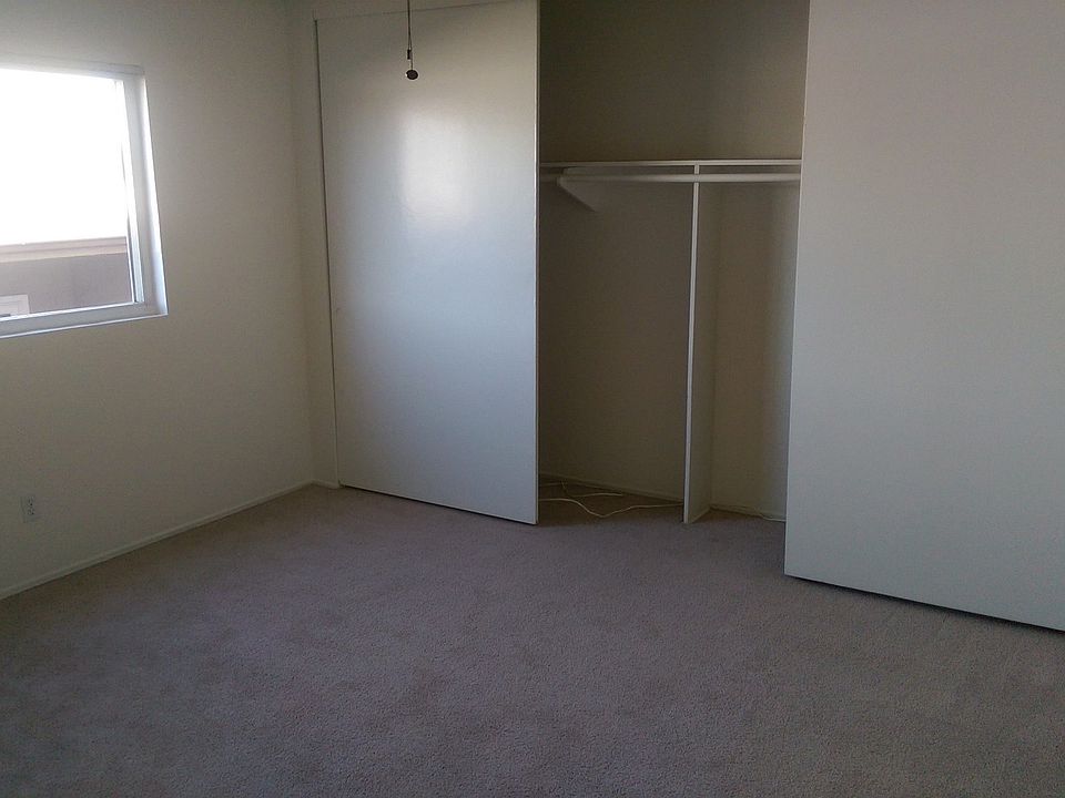 2nd image of 5055 Saratoga Ave APT 19