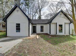 5393 Ridge Forest Dr, Stone Mountain, GA 30083