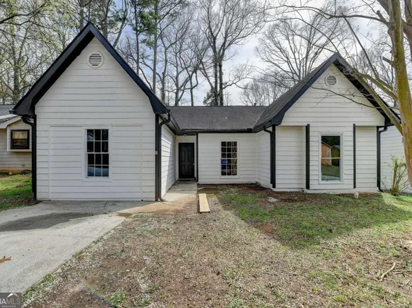 5393 Ridge Forest Dr, Stone Mountain, GA 30083
