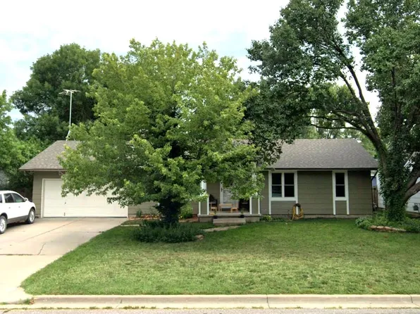 800 W Broadway Ave, Augusta, KS 67010