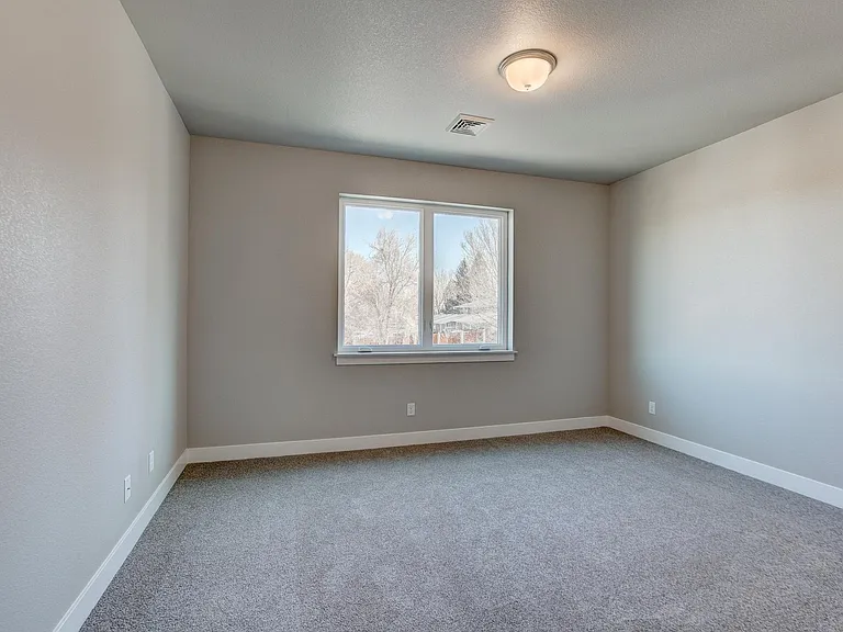 829 Cherokee Dr — Photo 21