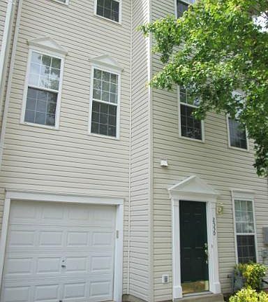 2nd image of 2550 Sandbourne Ln