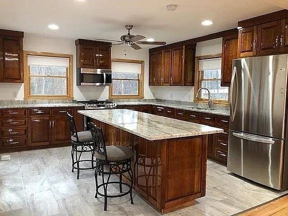 2nd image of 20 Academy Ave