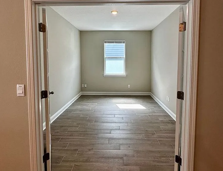 319 Greenway Ln — Photo 14