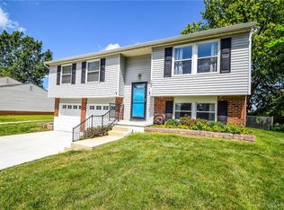 122 Wickham Farm Dr, Englewood, OH