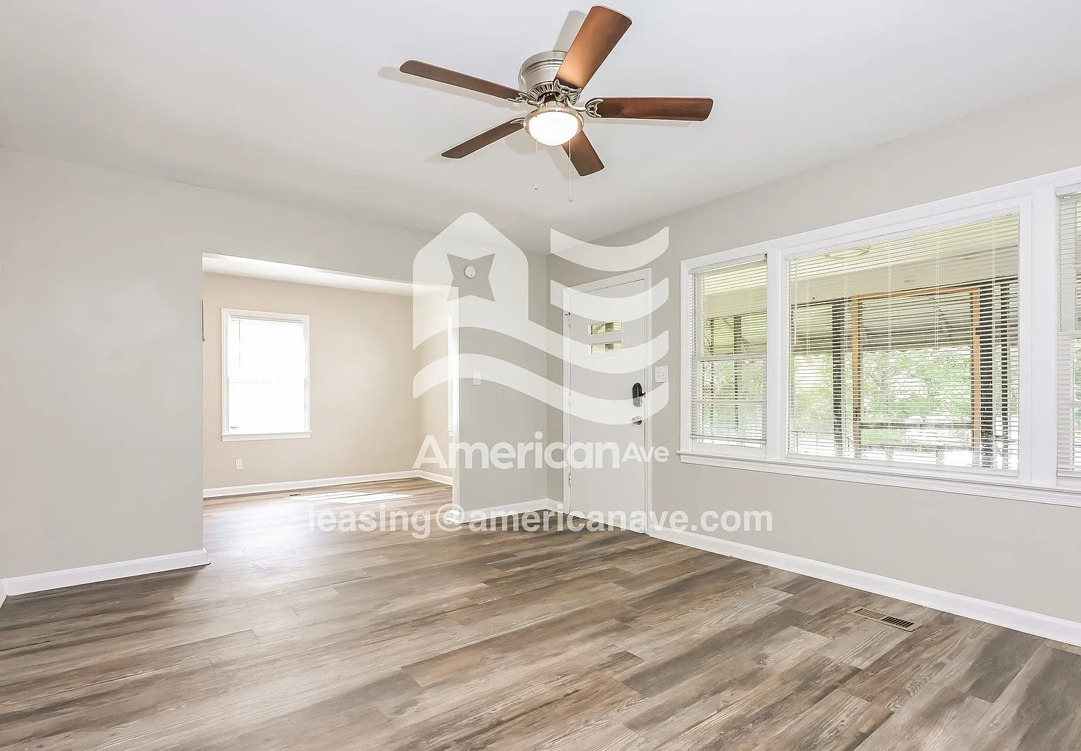 3 bed, 1.0 bath, 1181 sqft, $1,097 — Photo 2