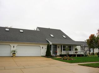703 Brittany Dr, Champaign, IL