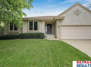 15328 Corby St, Omaha, NE 68116