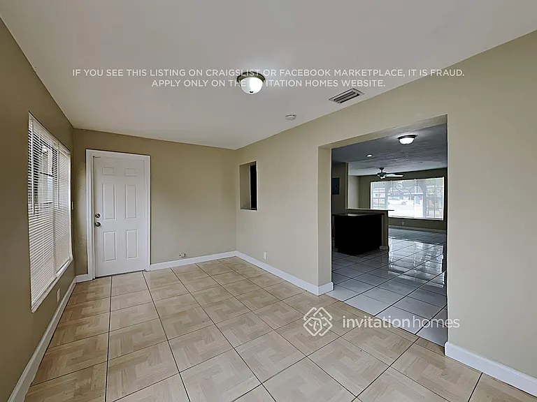 2401 Jamaica Dr — Photo 4