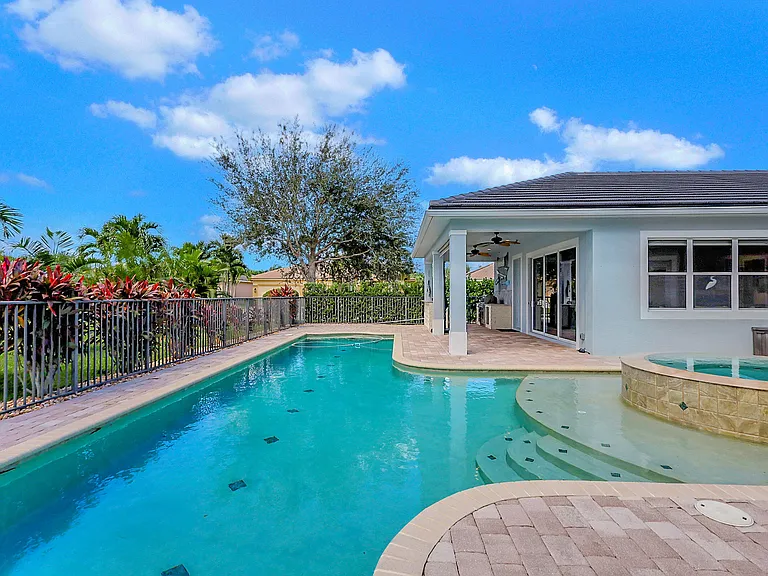 7186 SW Quiet River Ct — Photo 28