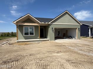 1383 Limerick Ln, Waterville, OH 43566