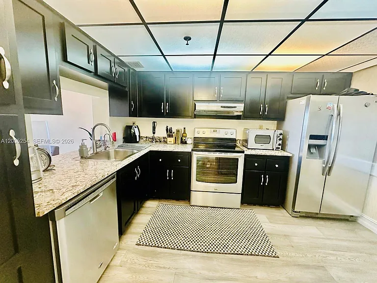 2625 Collins Ave #1508 — Photo 5