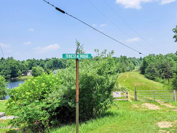 1011 Tekesta Rdg, Crossville, TN 38572