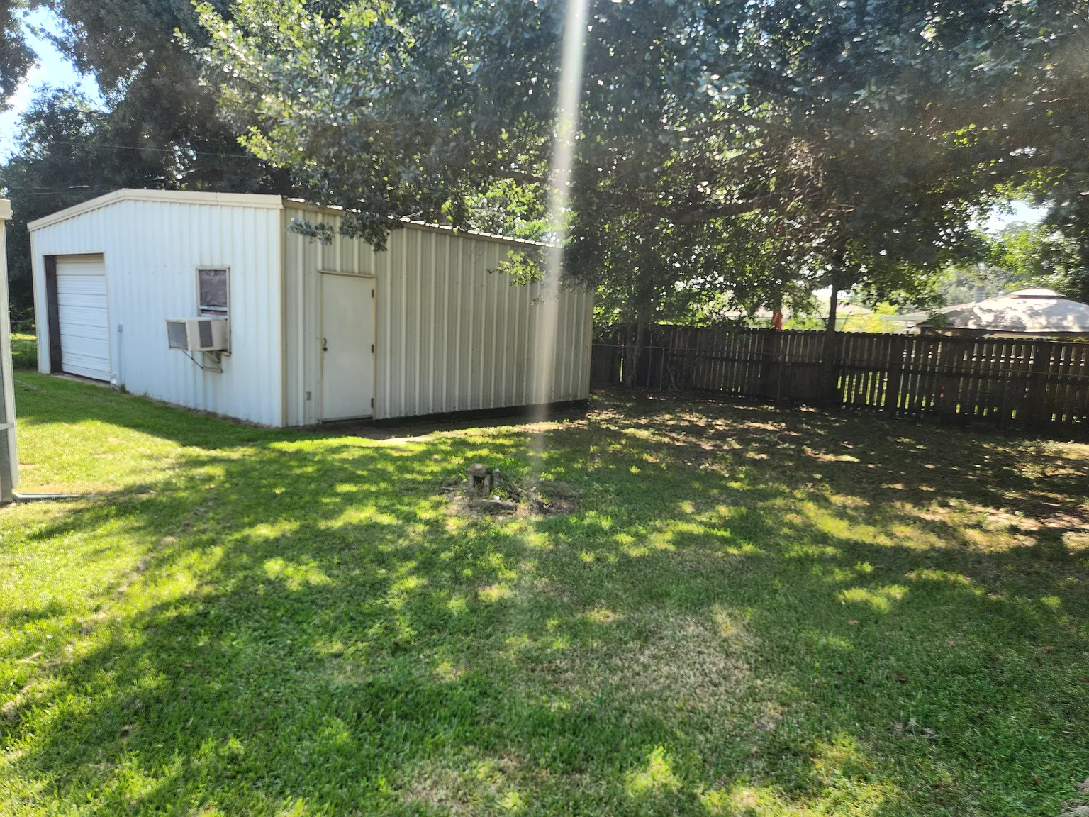 3 bed, 1.5 bath, 1400 sqft, $1,600 — Photo 4