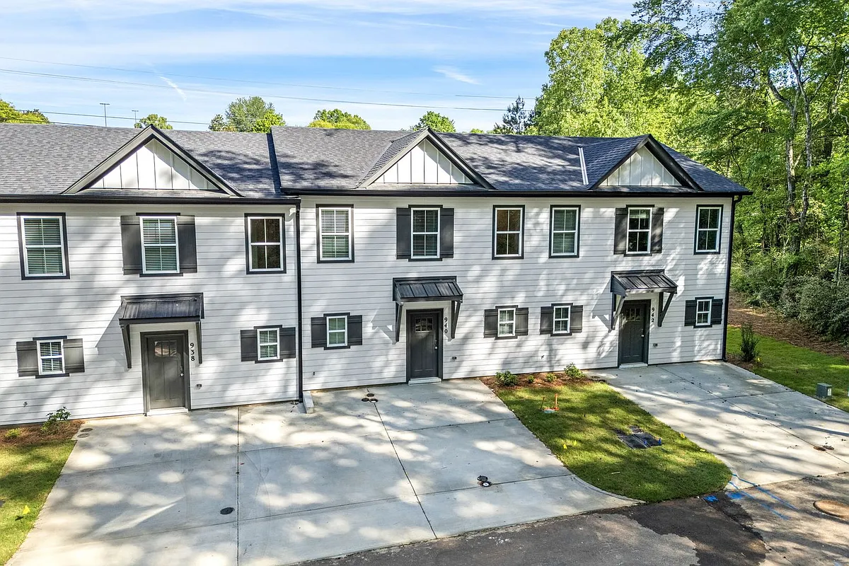 Building Photo - 940 Winslow Ct