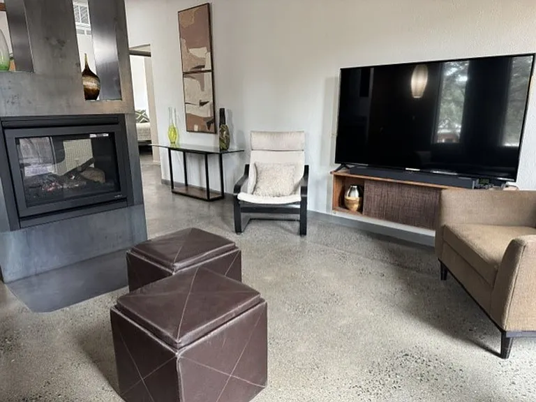 265 NW Linster Pl — Photo 9