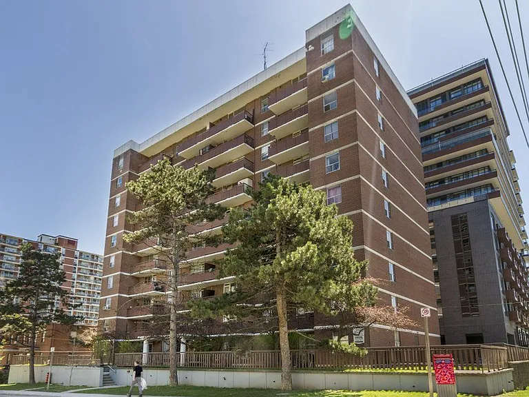 20 Elizabeth St N #1007 — Photo 12