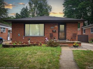 4157 Harding St, Dearborn Heights, MI 48125