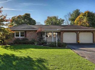49 Longview Dr, Mechanicsburg, PA 17050
