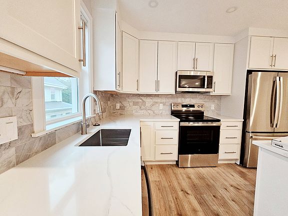 2nd image of 11 Holton St #9