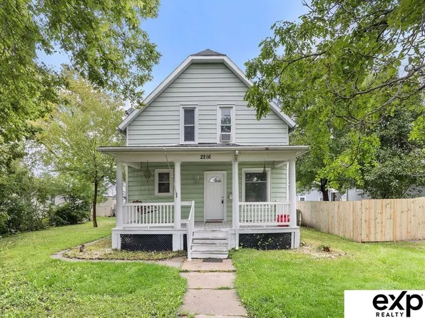2216 19th St, Columbus, NE 68601