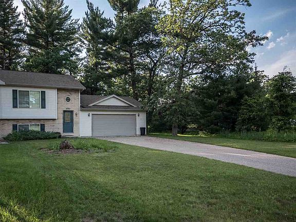 2nd image of 3321 Bridlewood Dr