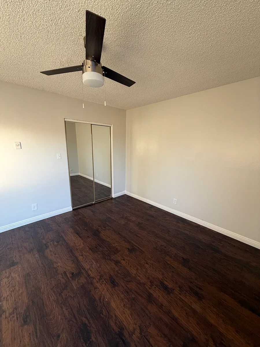 Building Photo - 5530 Ackerfield Ave #108
