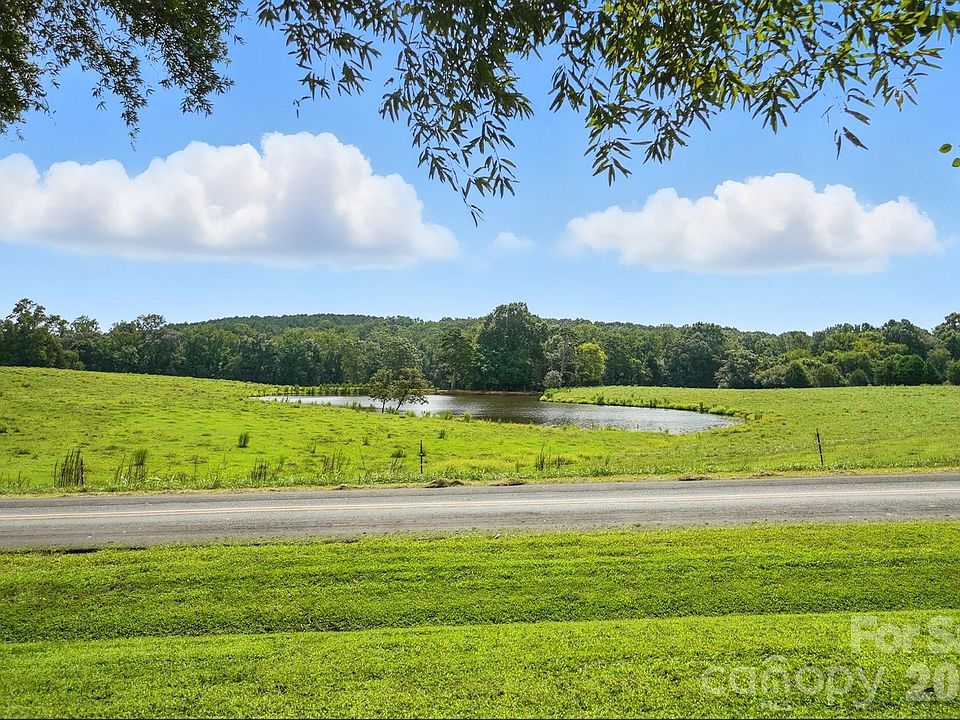 1st image of 20673 Sam Rd