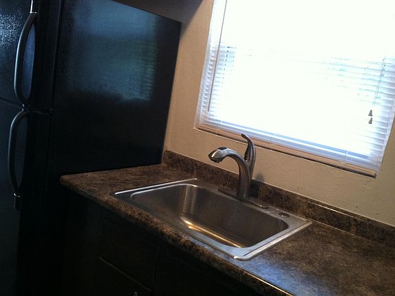 5th image of 1530 Live Oak Dr APT 1A