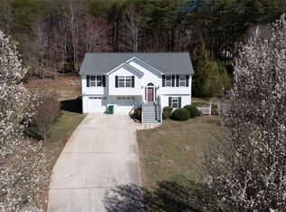 292 Beaver Creek Way, Cleveland, GA 30528